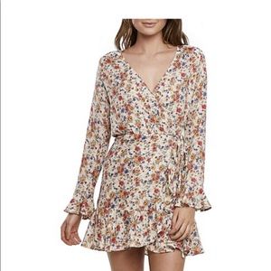 AUGUSTE
BELL CUFFED MINI WRAP DRESS